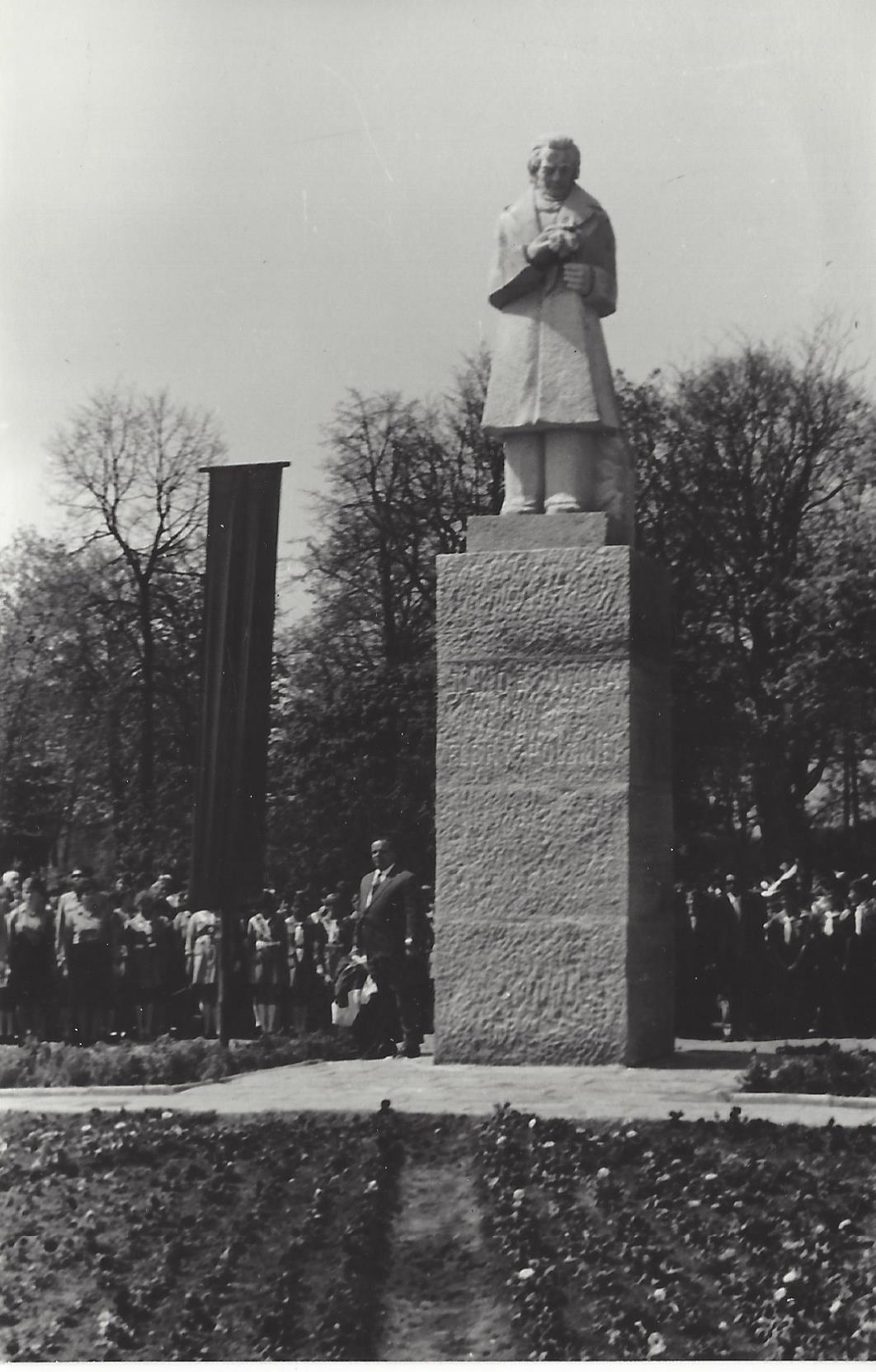 Uroczyste odsłonięcie pomnika 7 maja 1967 r.