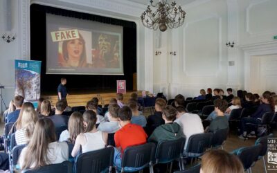 „Ożywiamy opowieści z AI. Cyfrowe laboratorium interaktywnych materiałów czytelniczych” – warsztaty dla młodzieży I LO w Łomży